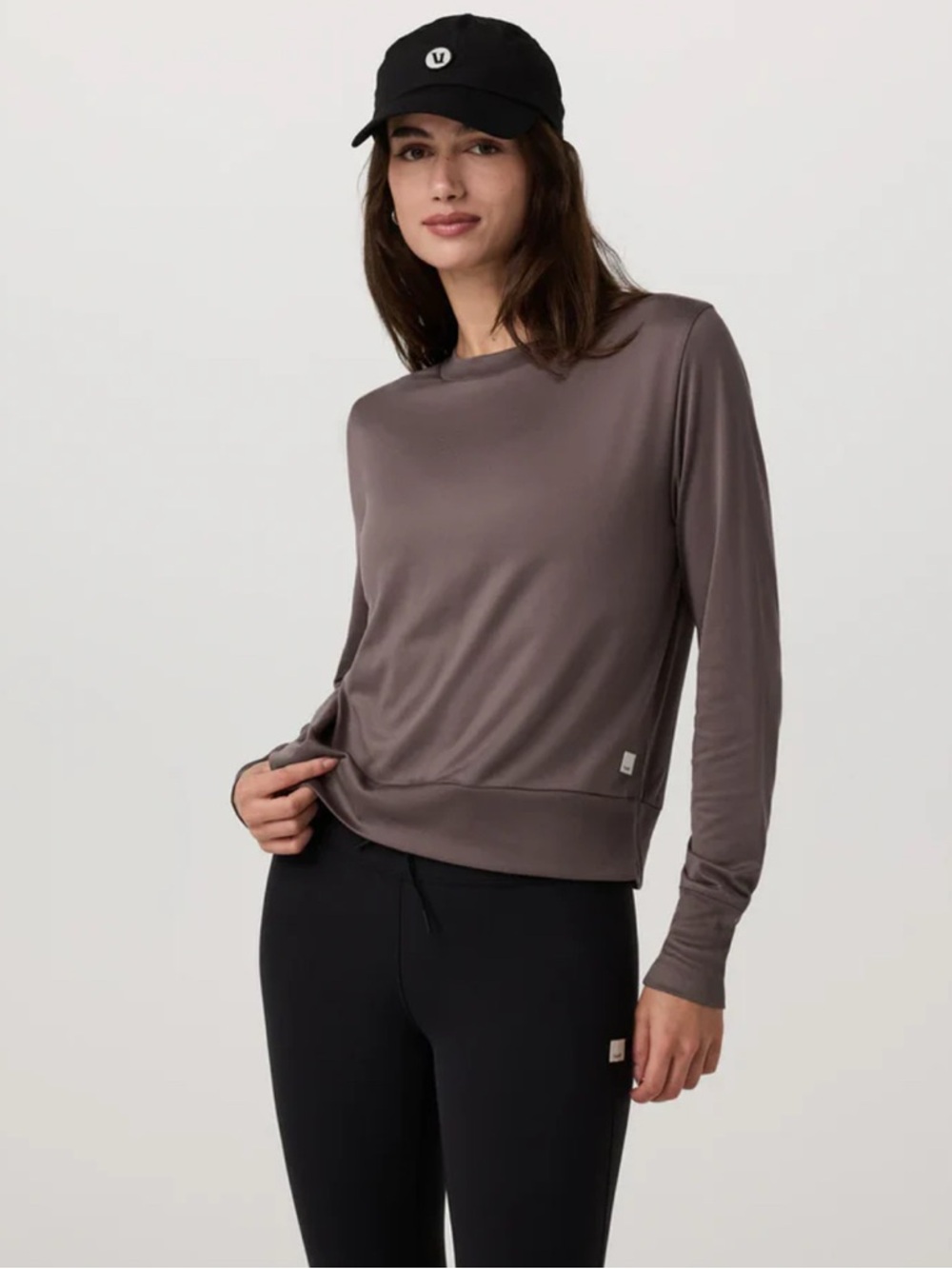 Vuori Taupe Long Sleeve Crewneck Top Women’s Medium